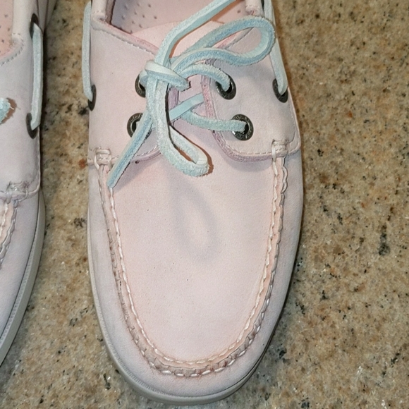 EUC L.L. Bean Pale Pink Leather Boat Shoes 7.5 - Picture 3 of 11